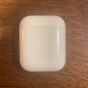This is a genuine Apple AirPod charging case